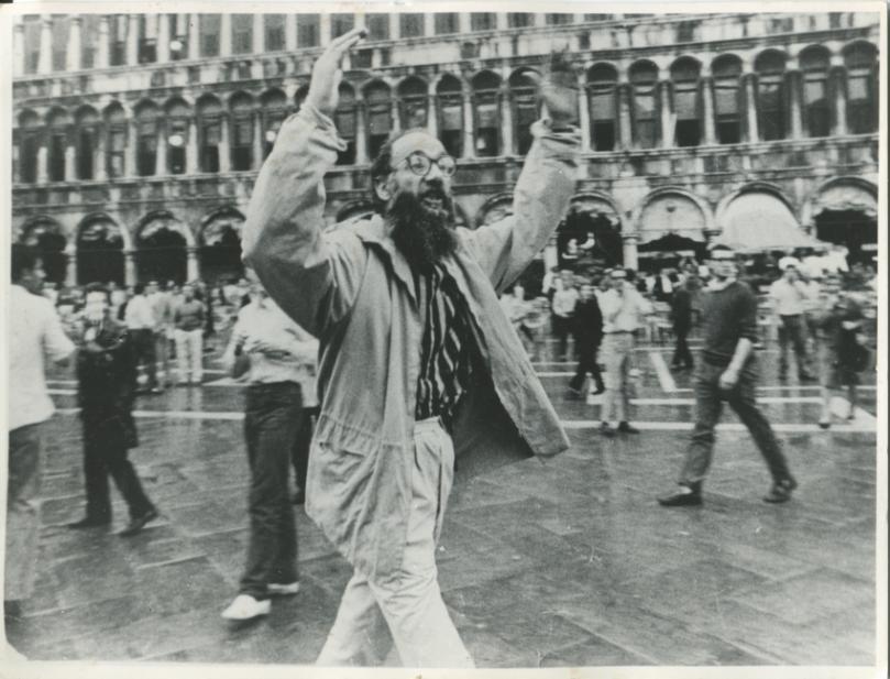 Emilio Vedova in Piazza San Marco, Venezia, 1968