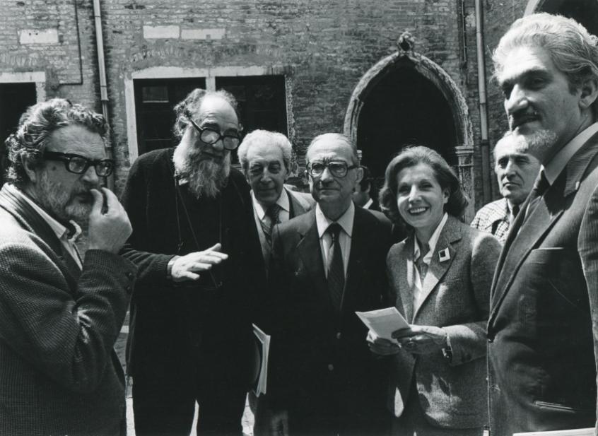 Emilio Vedova, G.C. Argan and P. Bucarelli at Accademia di Belle Arti, Venice, 1983. Ph Graziano Arici, Venice