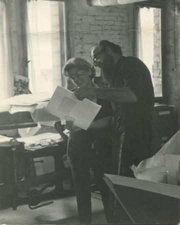 Emilio e Annabianca al lavoro insieme in studio, Venezia, 1971